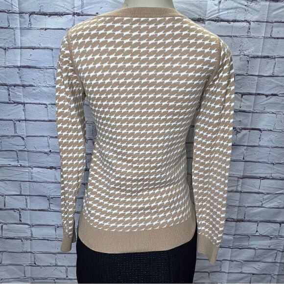 Banana Republic Tan White Houndstooth Sweater - Picture 2 of 4
